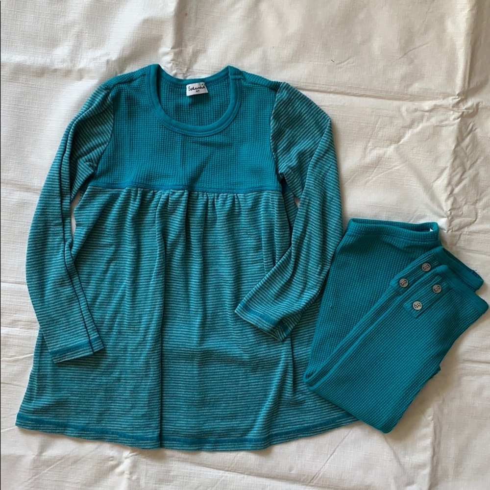 Kids/ turquoise tunic top and legging set